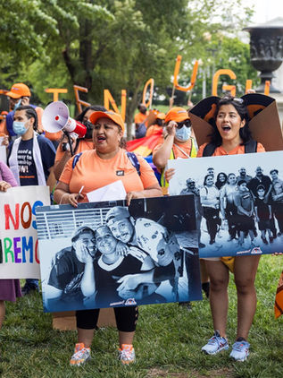 "Soñadores" piden una vía para la ciudadanía en EU en el aniversario de DACA