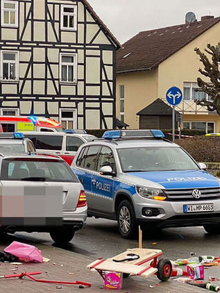 Vehículo atropella a multitud en carnaval de Alemania