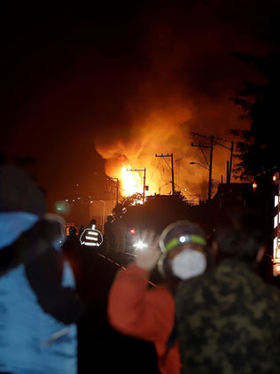 Un muerto y 15 heridos por la explosión de un gasoducto de Pemex en Puebla