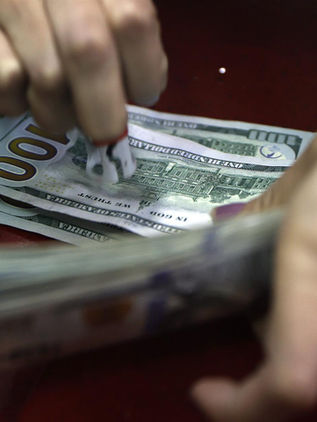 El peso mexicano sorprende y es la tercera moneda más apreciada ante el dólar