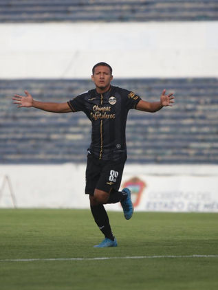 Explosión ofensiva del “Aromático”