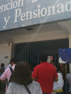 Niegan pago a pensionados del ISSSTE
