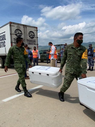 Arriban a Chiapas más de 121 mil vacunas anti Covid-19
