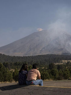 Pese a actividad de Popocatépetl, poblaciones aledañas continúan en calma