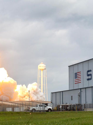 Despega la primera misión de la NASA que estudiará un asteroide rico en metales