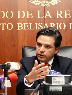 Zoé Robledo afirma que IMSS cuenta con medicamentos suficientes para este año