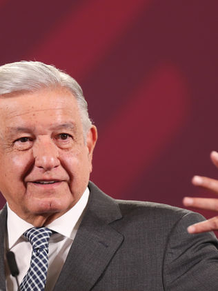 Invita López Obrador a participar en mitin del 18 de marzo en el Zócalo