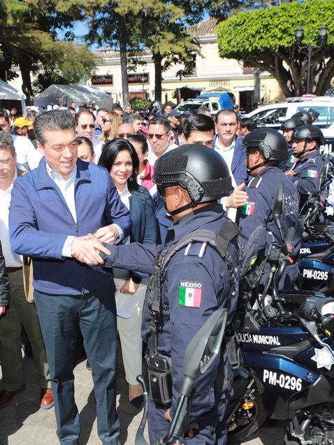Trabajar en unidad para garantizar la paz y la tranquilidad de las familias: Escandón