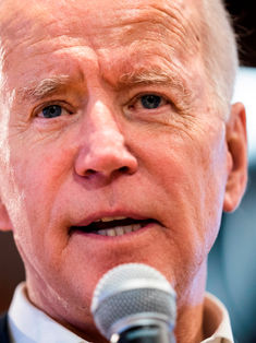 Biden expresa al Papa deseo de trabajar por inmigrantes y crisis climática