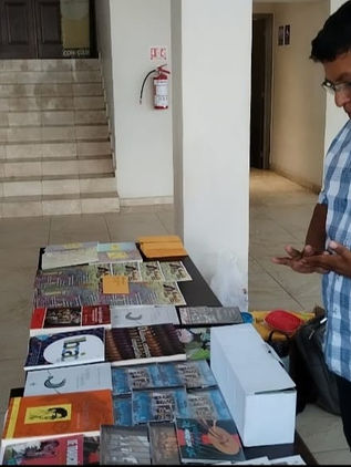 Intercambian arte por víveres