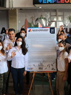 Firma Willy Ochoa, pacto por la primera infancia de Tuxtla Gutiérrez 