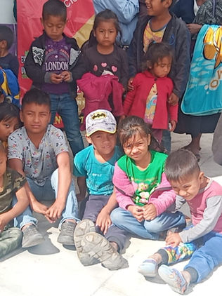 Niños desplazados de Pantelhó no pueden ir a al escuela, a un año de estar fuera de sus casas