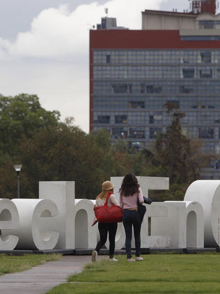UNAM promete "revisión de protocolos" tras muerte de alumno
