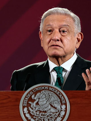 Se defiende AMLO, acusa al TEPJF de aliarse con la mafia del poder