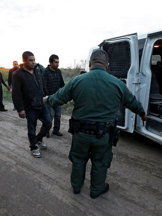 Los arrestos en la frontera se dispararon en febrero