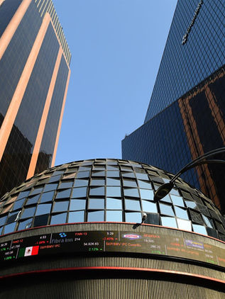 BMV cae 1,05 % y cierra tercer trimestre con retroceso de 6,1 %