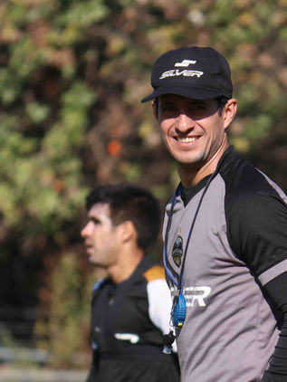 Cafetaleros se prepara para cazar leones