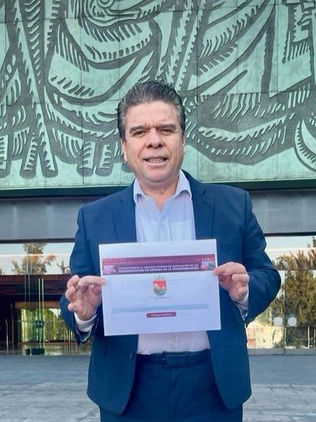 Se registra Brito; va por la candidatura a Gobernador de Morena