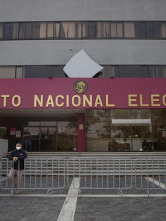 Ministro de la SCJN suspende efectos del "Plan B" electoral 