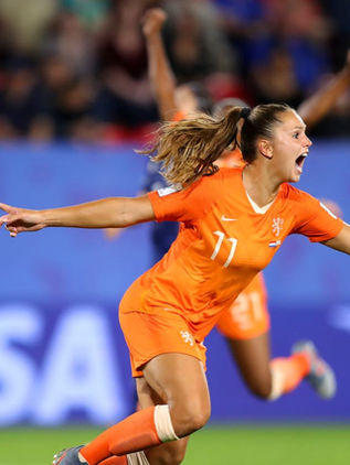 Martens conduce a Holanda