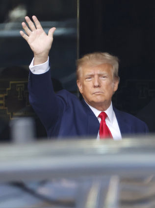 Donald Trump se entrega ante una corte de Nueva York por el caso de supuestos pagos por silencio