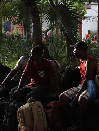 El 40 % de las familias migrantes reportan haber sufrido violencia en México