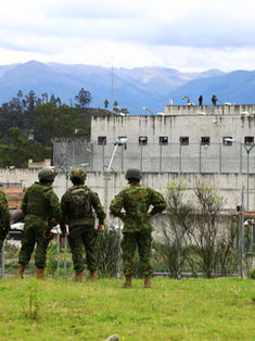 Asesinan al director de cárcel de Ecuador intervenida tras masacres de presos
