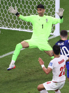 Estados Unidos sufre ante la Irán de Queiroz, pero pasa a octavos