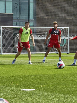 El Liverpool gana en duelo