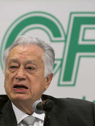 Empresas alistan amparos tras promulgarse la reforma eléctrica