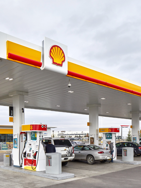 Venden Shell y Walmart la gasolina más cara