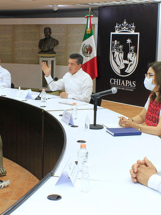 Chiapas apoya esfuerzo de proteger la salud de docentes contra el COVID-19