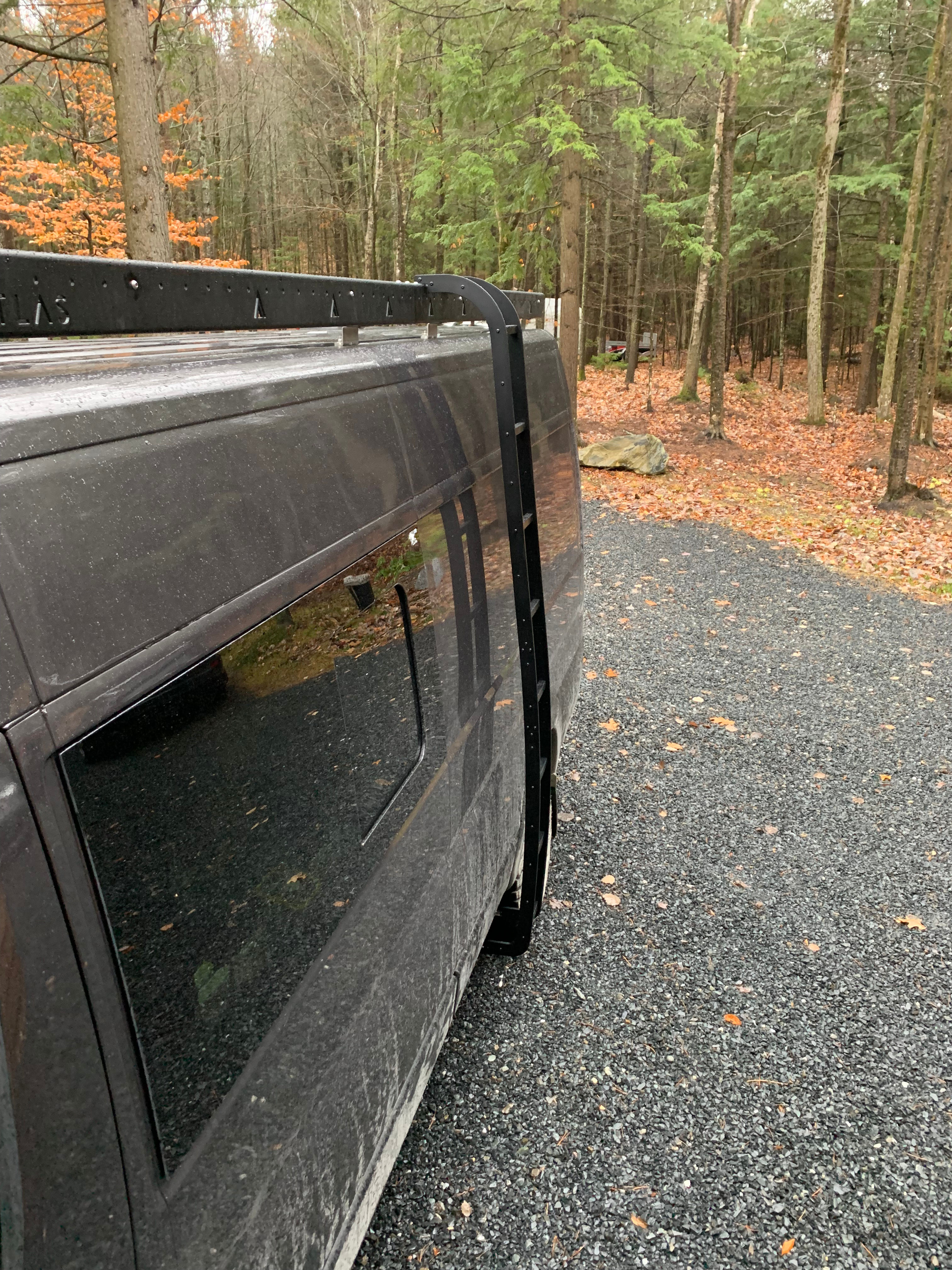 ÉCHELLE LATÉRALE FIXE 9'' - RAM PROMASTER HIGH ROOF