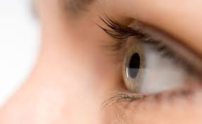 Bem Estar fala sobre cuidados com os olhos durante o Carnaval