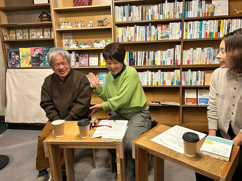 ブックカフェでトークショー
