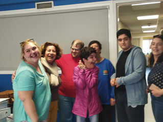 Πασχαλινά δώρα σε δημόσιες υπηρεσίες του Πειραιά