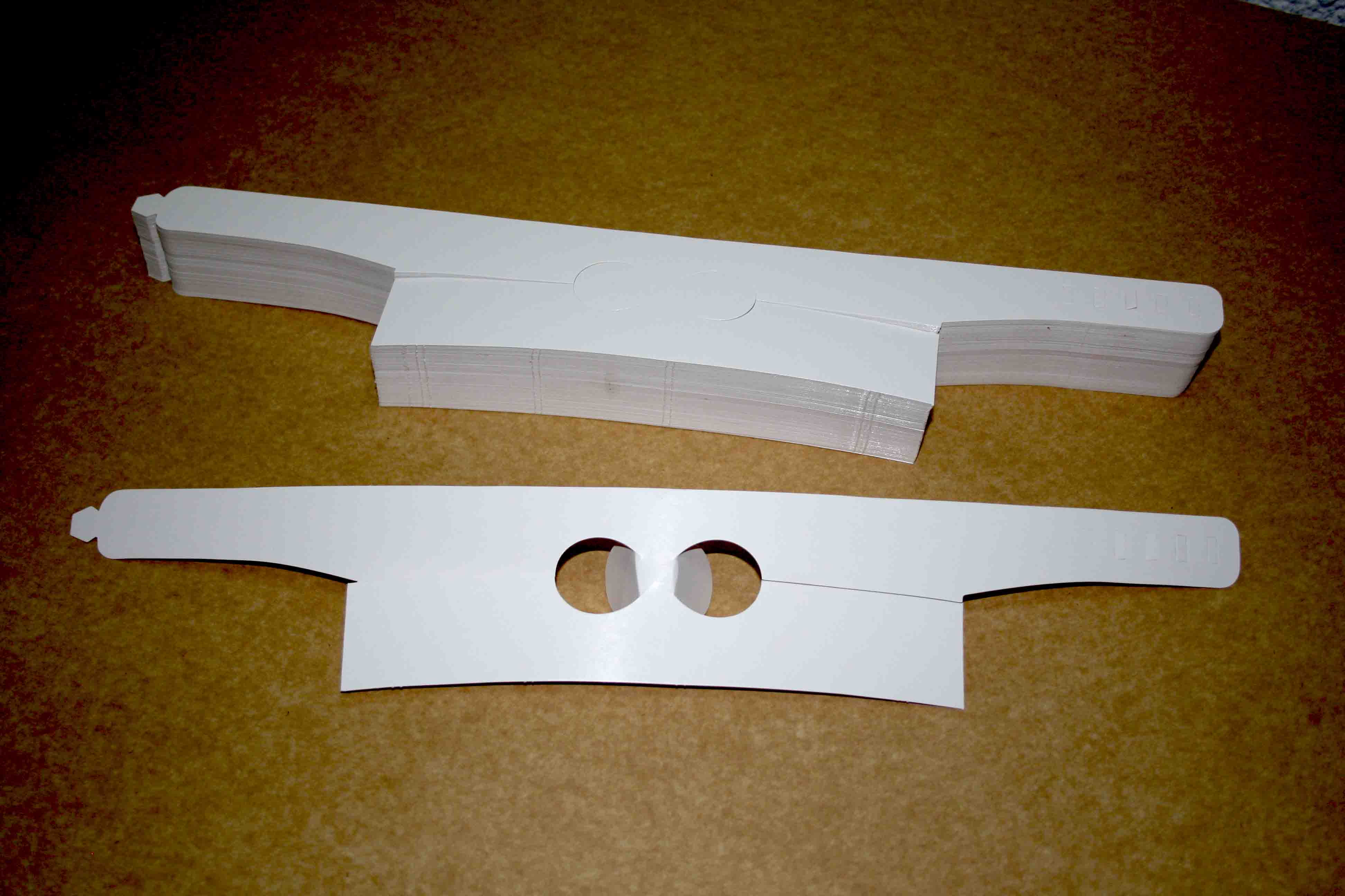 Espaldares con collarín en blanco