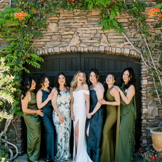 how to choose wedding hairstylist