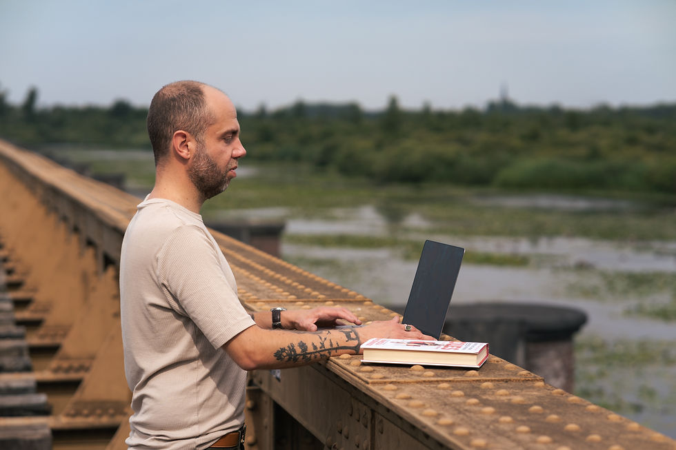 Michael, Transformatie Mentor, begeleidt mensen naar meer zelfvertrouwen, gezonde grenzen en het doorbreken van belemmerende