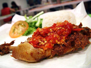 Ayam Penyet