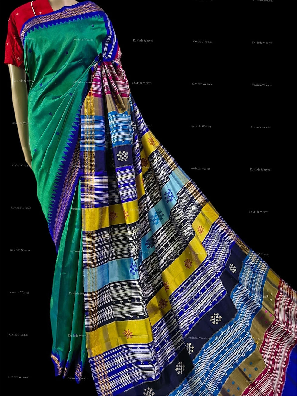 Thumbnail: Double Pallu Silk Saree in Emerald Green 