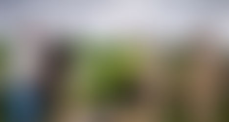 अवैध शराब फैक्ट्री पर कार्रवाई, 300 पाउच समेत सामग्री बरामद...