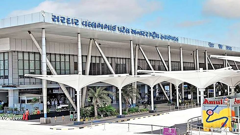 अहमदाबाद एयरपोर्ट पर 28.87 लाख का सोना जब्त...