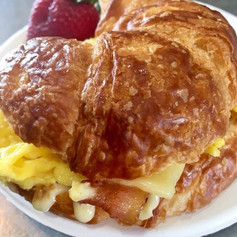 Le croissant sandwich