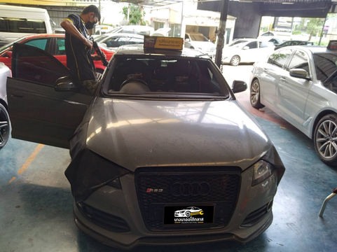 เปลี่ยนกระจก Audi s3