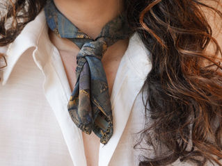 How to sew a silky neckerchief or headscarf