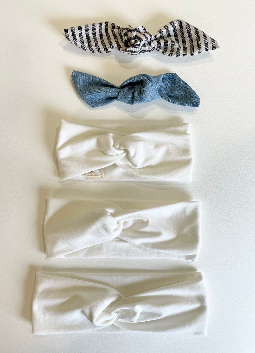 Thumbnail: Top knot Baby headband