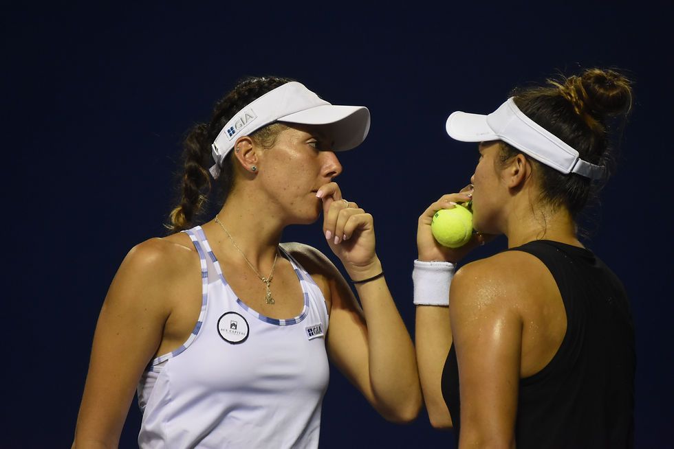 Guliana Olmos y Desirae Krawczyk