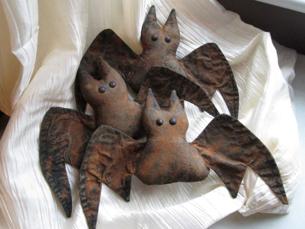 Primitive Ornie Bats designed by Silver.