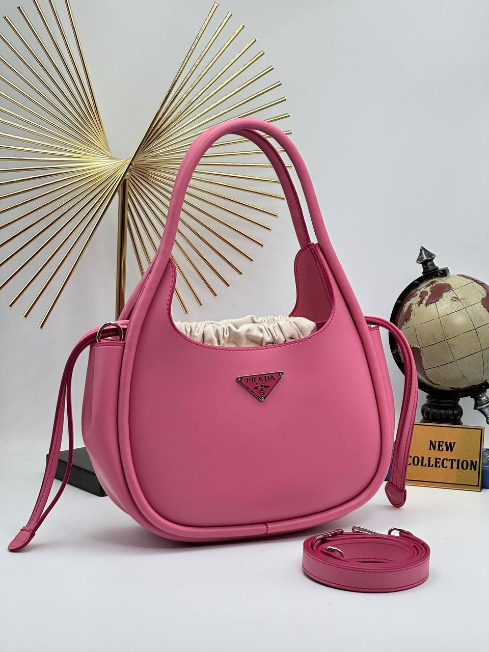 Миниатюра: Prada